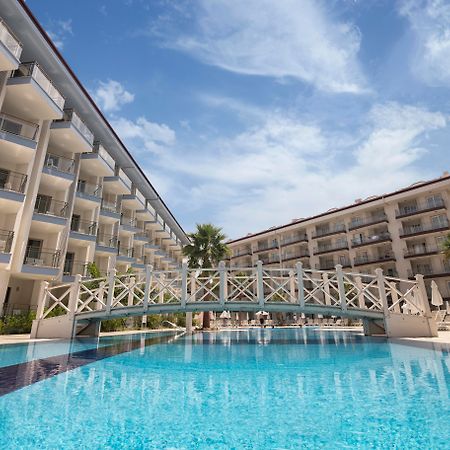 Ramada Hotel & Suites By Wyndham Kusadası Eksteriør bilde