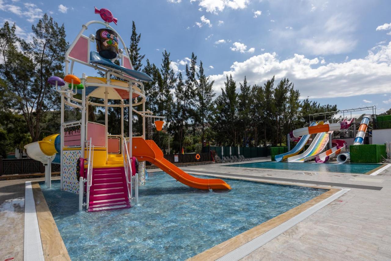 Ramada Hotel & Suites By Wyndham Kusadası Eksteriør bilde