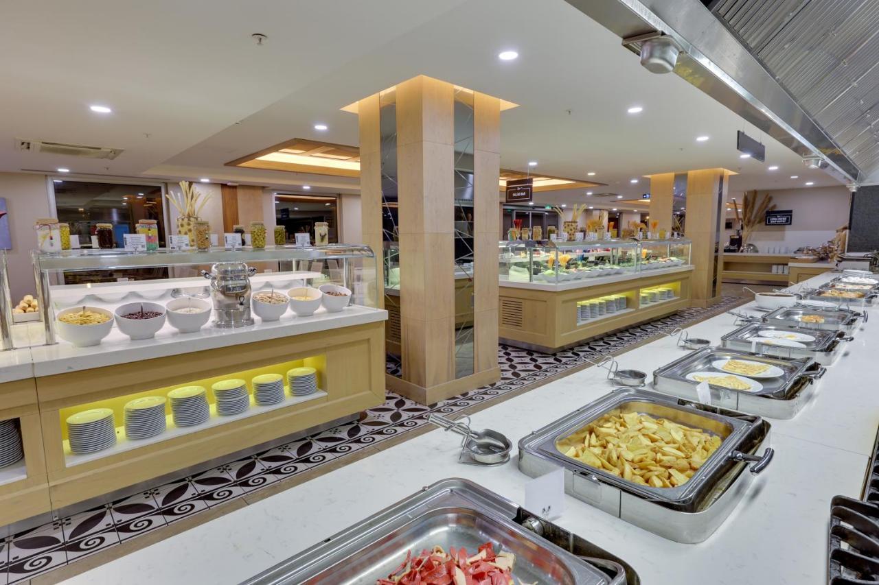 Ramada Hotel & Suites By Wyndham Kusadası Eksteriør bilde