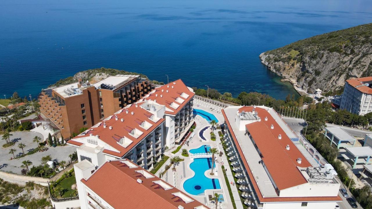Ramada Hotel & Suites By Wyndham Kusadası Eksteriør bilde
