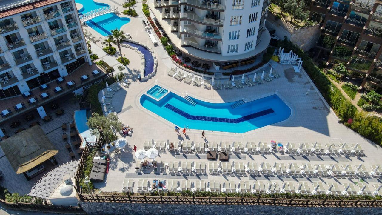 Ramada Hotel & Suites By Wyndham Kusadası Eksteriør bilde