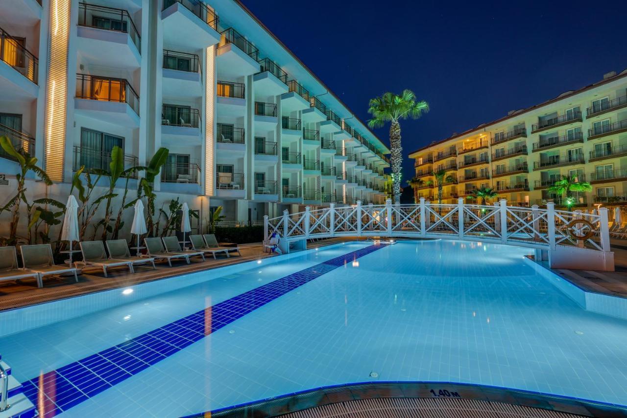 Ramada Hotel & Suites By Wyndham Kusadası Eksteriør bilde