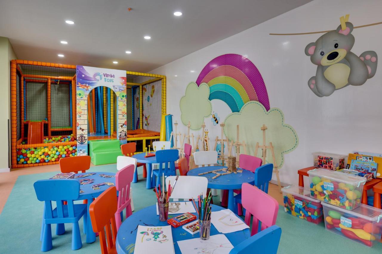 Ramada Hotel & Suites By Wyndham Kusadası Eksteriør bilde